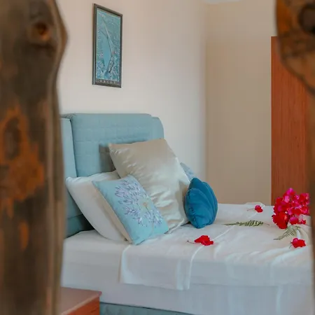 Limon, Cukurbag Peninsula-kas Βίλα