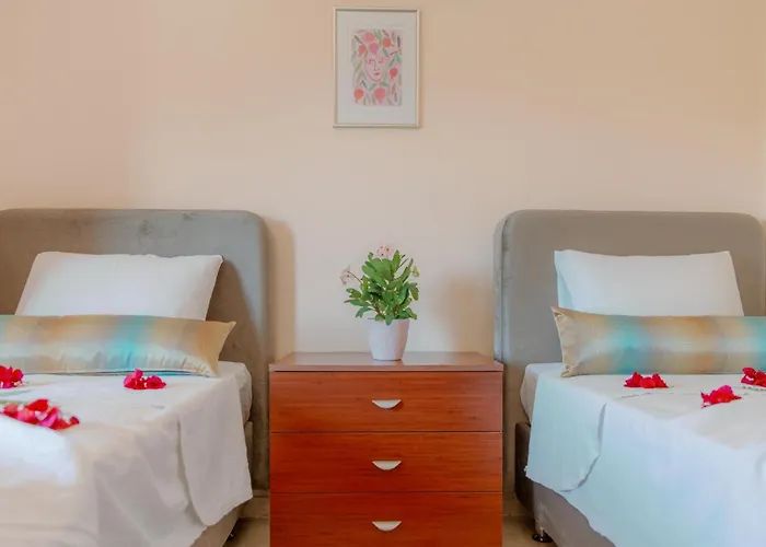 Limon, Cukurbag Peninsula-kas Villa